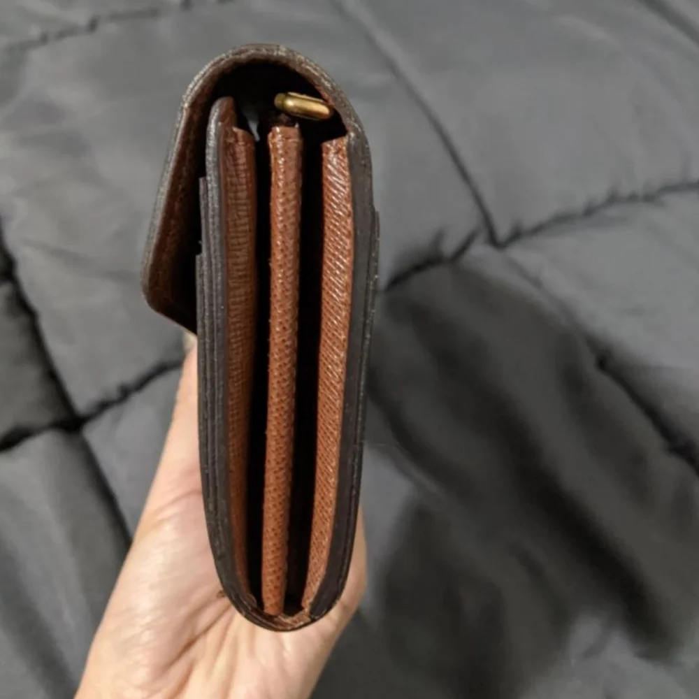 Louis Vuitton Sarah Wallet